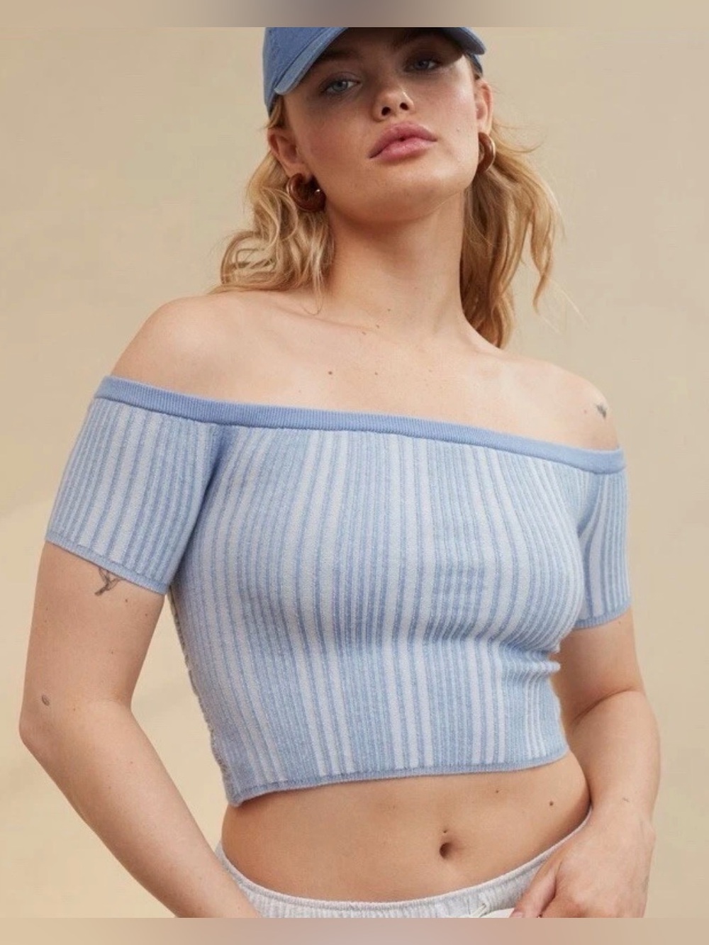 *NWT* Aerie Women’s Blue Reversible Sweater Crop Top, Size XL